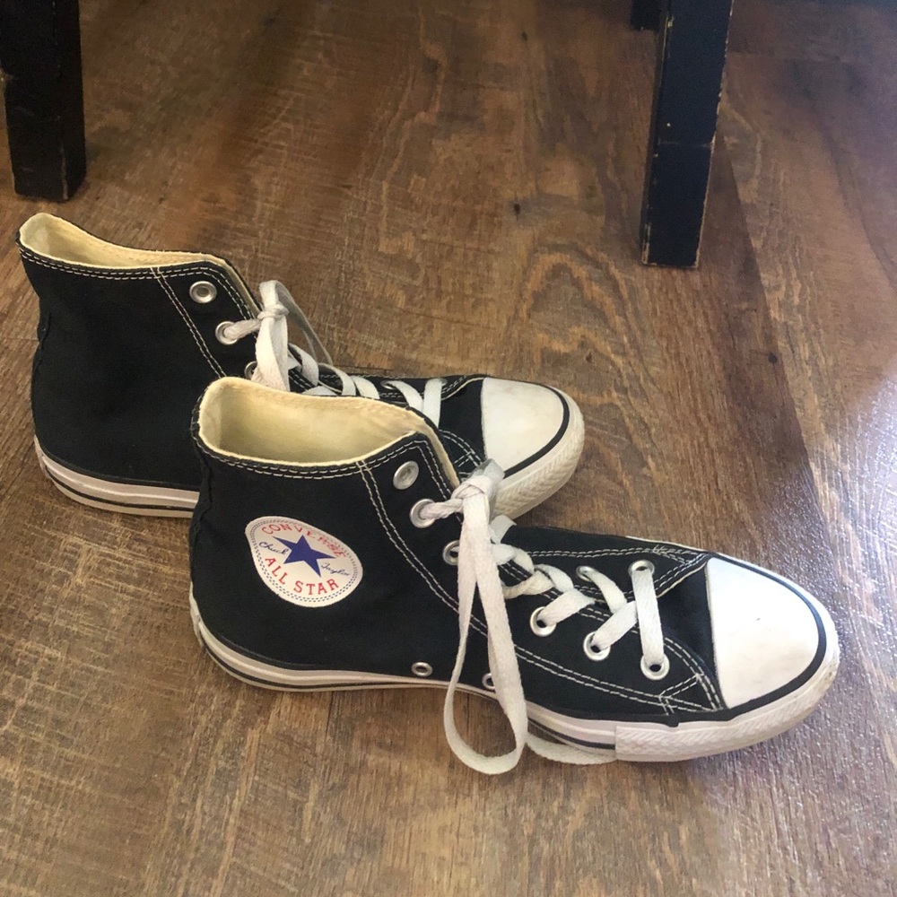 Black high top converse